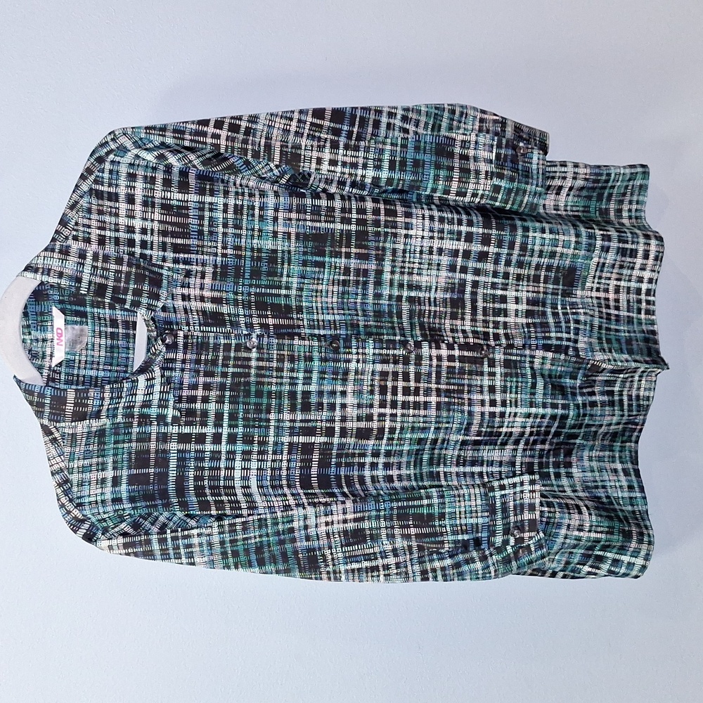 🏡 Like new NKD button-up blouse. 3/4 length sleeves. Teal and black.